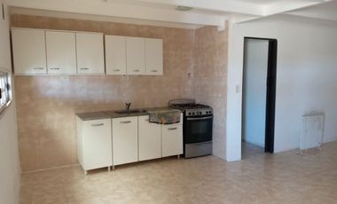 VENTA DE CASA APTA CREDITO EN COMANDANTE LUIS PIEDRABUENA SANTA CRUZ