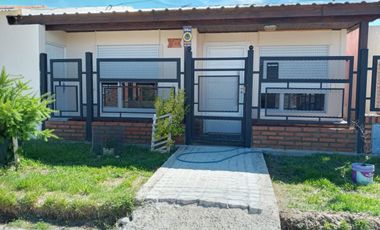 VENTA DE CASA APTA CREDITO EN COMANDANTE LUIS PIEDRABUENA SANTA CRUZ
