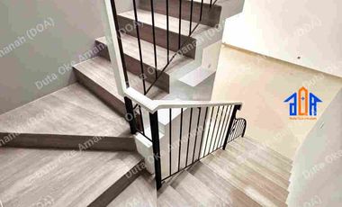 Rumah 3 Lantai Siap Huni di Mampang Pancoran Mas Depok