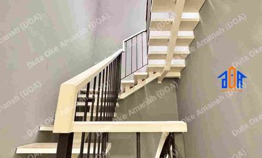 Rumah 3 Lantai Siap Huni di Mampang Pancoran Mas Depok