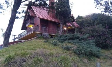 Casa a 100 mts de la playa, sobre lote Multifamiliar y Hotelero - Azopardo esq.Parquer