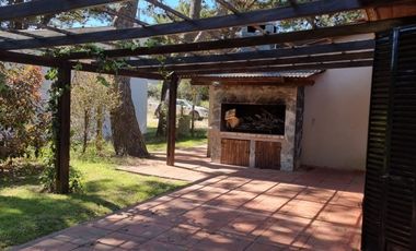Muy linda casa en Falucho San Luis 400 - Valeria del Mar.