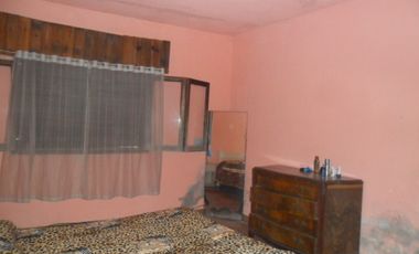Casa de 3 amb. con depto. en zona norte