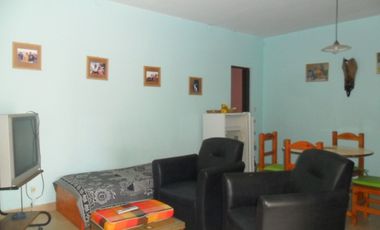 Casa de 3 amb. con depto. en zona norte