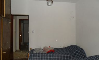 Casa de 3 amb. con depto. en zona norte