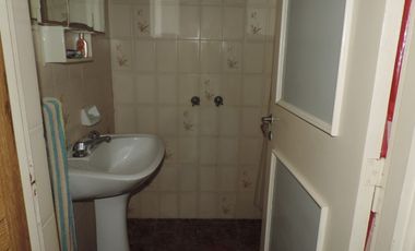 Casa de 3 Amb. con gran lote
