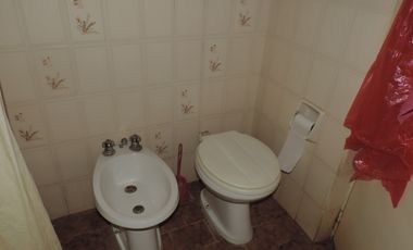 Casa de 3 Amb. con gran lote