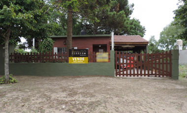 Casa de 3 Amb. con gran lote