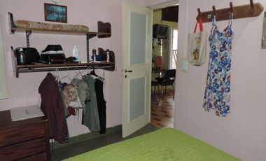 Casa de 3 Amb. con gran lote