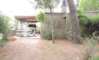 Casa de 3 Amb. con gran lote
