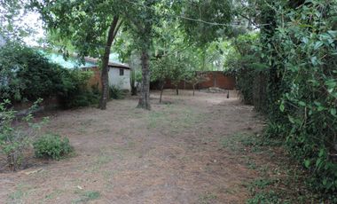 Casa de 3 Amb. con gran lote