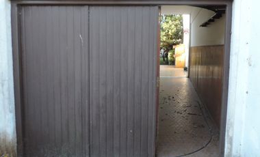 Chalet centrico de 4 Amb. con gran lote