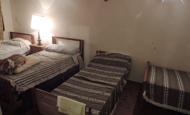 Chalet centrico de 4 Amb. con gran lote