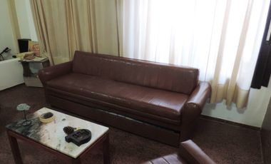 Chalet centrico de 4 Amb. con gran lote
