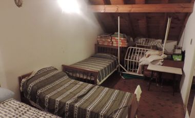 Chalet centrico de 4 Amb. con gran lote