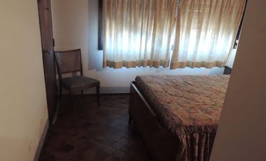 Chalet centrico de 4 Amb. con gran lote