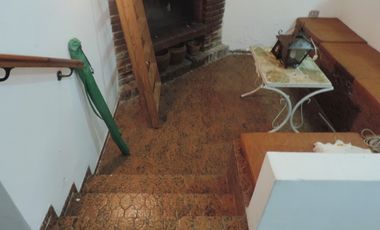 Chalet centrico de 4 Amb. con gran lote