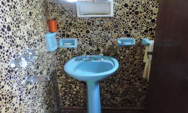 Chalet centrico de 4 Amb. con gran lote