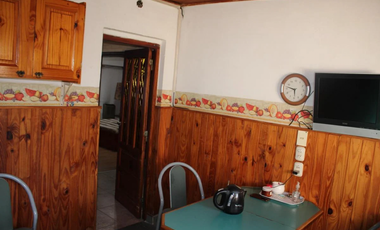 CASA 3 AMBIENTES CON COCHERA, PARQUE, MAS DEPARTAMENTO DE 2 AMBIENTES, APTO CREDITO