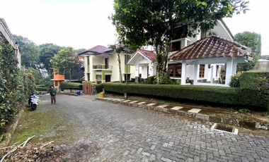 Cepat Vila Nyaman Lantai Marmer Strategis di Bumi Ciherang Puncak