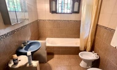 CASA QUINTA EN VENTA EN LOTE DE 3000 M2 - 6 AMBIENTES - ESCUCHA OFERTAS - PILAR A REFACCIONAR