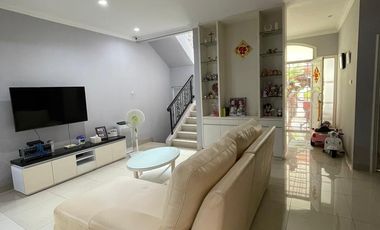 Disewa Rumah Kenari Golf Pik 1 Uk 8x20 2 lantai Full Furnish