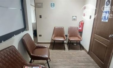 Oficina en Arriendo en CALLE OROMPELLO CON VICTOR LAMAS