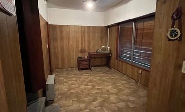Venta de casa 4 ambientes Villa Luzuriaga