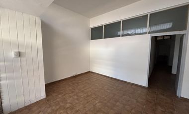 Local comercial céntrico en venta - primera cuadra calle Las Heras