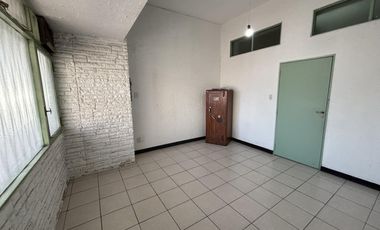 Local comercial céntrico en venta - primera cuadra calle Las Heras