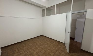 Local comercial céntrico en venta - primera cuadra calle Las Heras