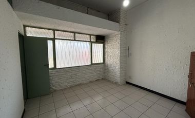 Local comercial céntrico en venta - primera cuadra calle Las Heras