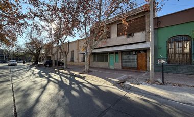 Local comercial céntrico en venta - primera cuadra calle Las Heras