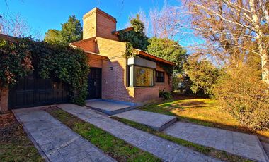 CASA EN VENTA - 3 DORMITORIOS - BARRIO RINCON CLUB DE CAMPO