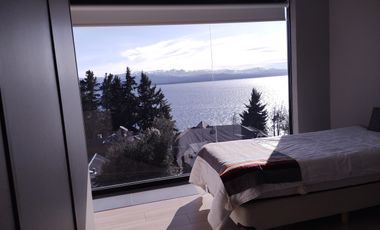 Vista al lago apto turismo en Melipal, Bariloche, en venta propiedad exclusiva de diseÃ±o