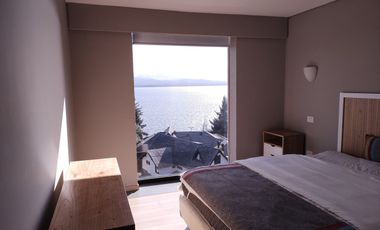 Vista al lago apto turismo en Melipal, Bariloche, en venta propiedad exclusiva de diseÃ±o