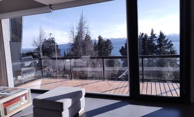 Vista al lago apto turismo en Melipal, Bariloche, en venta propiedad exclusiva de diseÃ±o