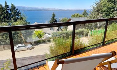 Vista al lago apto turismo en Melipal, Bariloche, en venta propiedad exclusiva de diseÃ±o