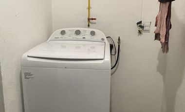 PRIVALIA AMBIENTA Departamento amueblado tres recamaras nivel de estacionamiento