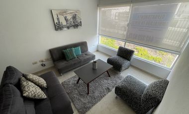 PRIVALIA AMBIENTA Departamento amueblado tres recamaras nivel de estacionamiento