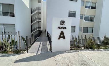 PRIVALIA AMBIENTA Departamento amueblado tres recamaras nivel de estacionamiento