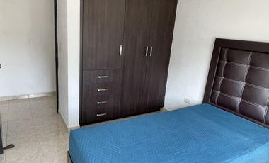 PRIVALIA AMBIENTA Departamento amueblado tres recamaras nivel de estacionamiento