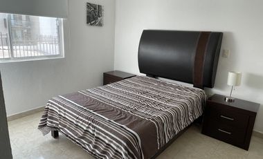 PRIVALIA AMBIENTA Departamento amueblado tres recamaras nivel de estacionamiento