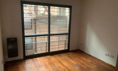 Alquiler Departamento 3 Ambientes con cochera y pileta en San Isidro