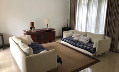 Rumah Cantik Dalam Townhouse Dengan One Gate System