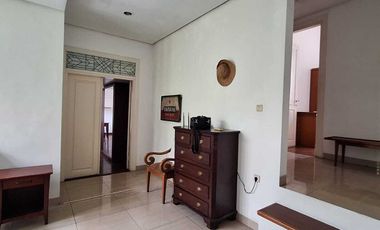 Rumah Cantik Dalam Townhouse Dengan One Gate System