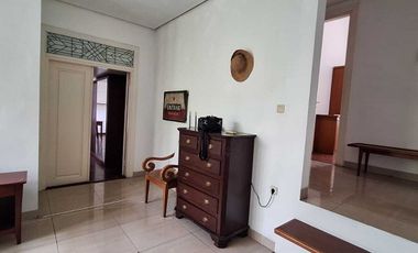 Rumah Cantik Dalam Townhouse Dengan One Gate System