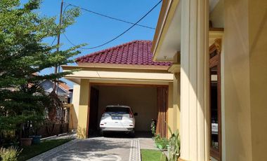 Rumah Luas dan Mewah