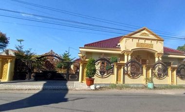 Rumah Luas dan Mewah