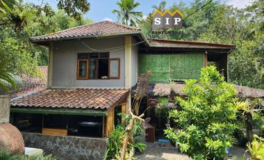 Dijual Homestay Villa beserta isinya kawasan gunung ijen Banyuwangi